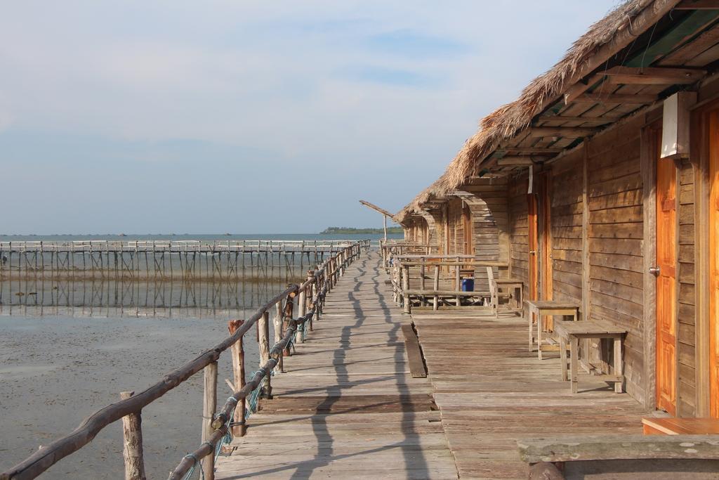 Bintan Laguna Restaurant And Resort Teluk Bakau Exterior foto